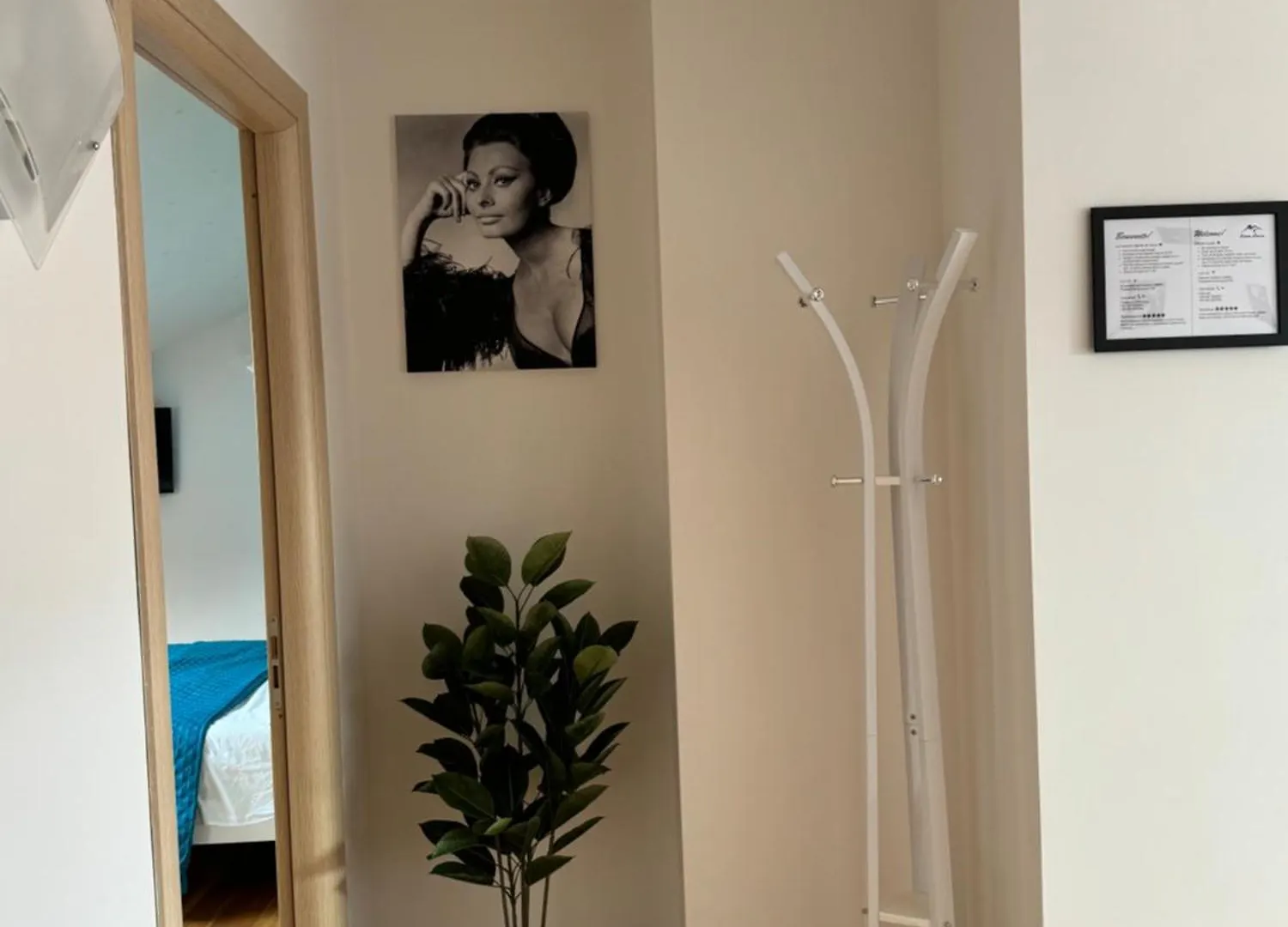 Apartment Loren House Naples Italy